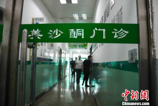 有數(shù)據(jù)顯示，十年來，山西省司法行政戒毒系統(tǒng)累計收治戒毒人員總數(shù)6萬余人。截至目前，在冊強制隔離戒毒人員、自愿戒毒人員、戒毒康復(fù)人員、美沙酮維持治療人員共1.2萬余人。　王建軍 攝