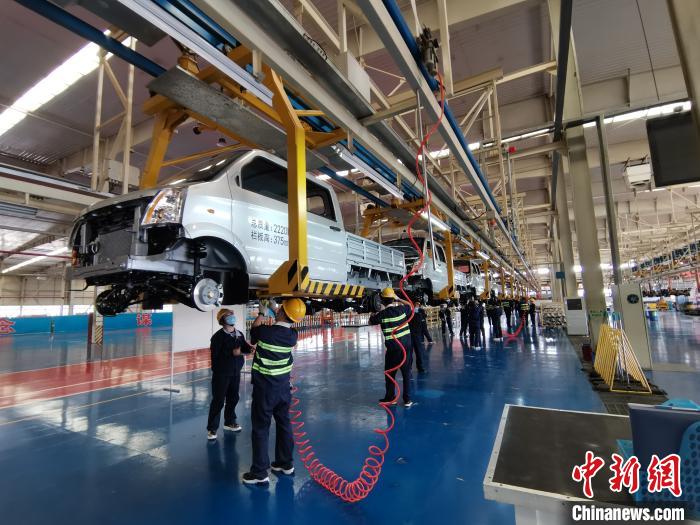 4月初，成功汽車全面復(fù)工復(fù)產(chǎn)。尤其是隨著疫情得到控制，該公司的生產(chǎn)力度也不斷加大?！「唢w 攝