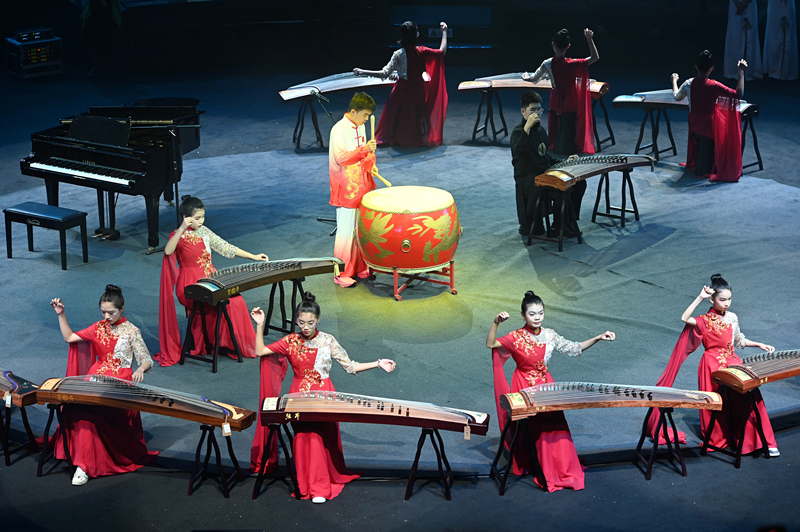 2024年1月21日，廣州，“第二屆粵港澳大灣區(qū)青少年音樂周”頒獎典禮在融創(chuàng)廣州大劇院舉行。
